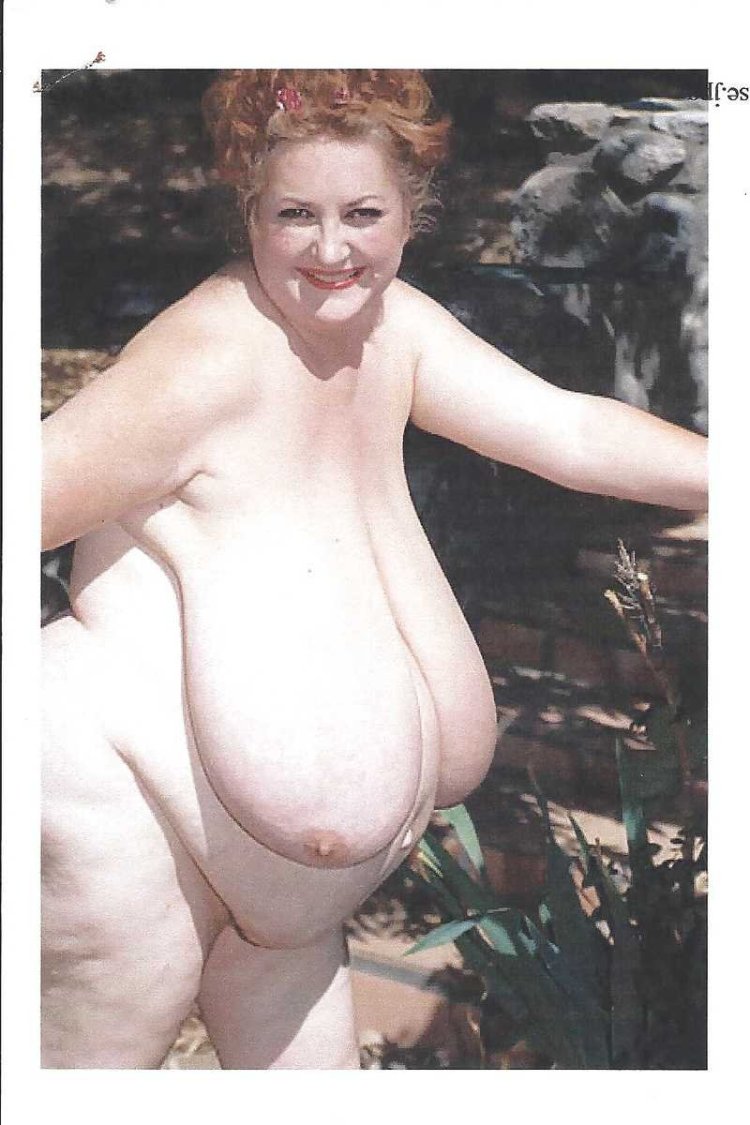 Огромные сиськи домашнее