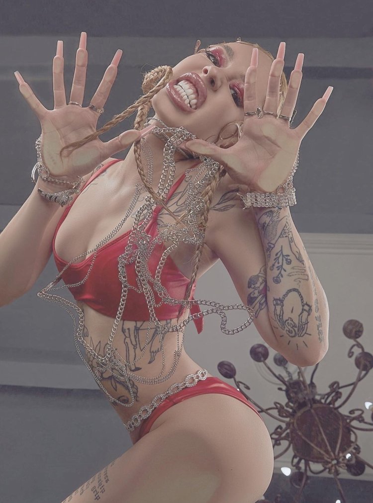 Клава Кока и монгерштерн