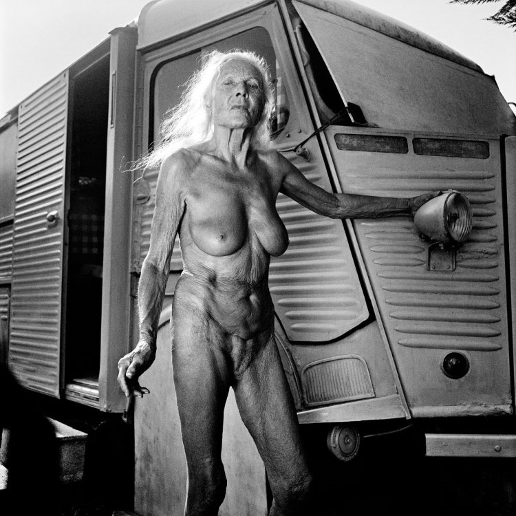 Голые бабули в эротических позах