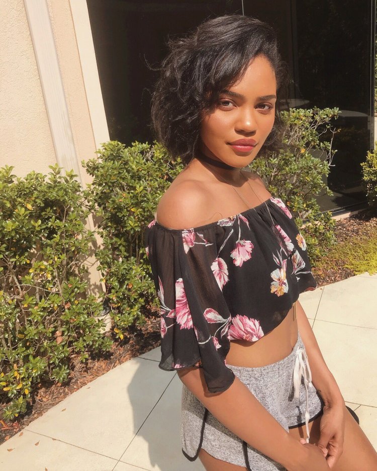 Дафна Блант