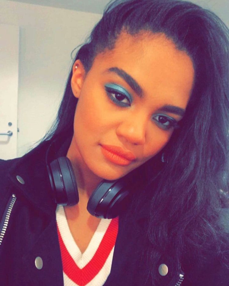 Чайна МАККЛЕЙН