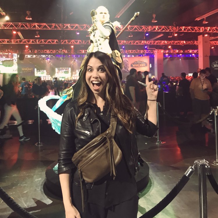 Красива девушка