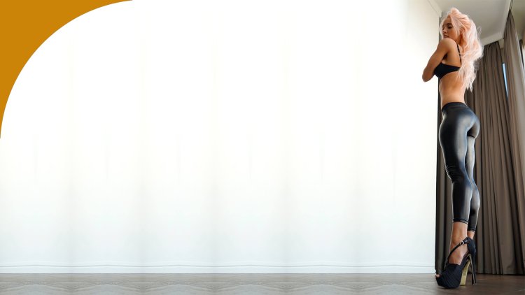 Laura Valencia Bikini Fit