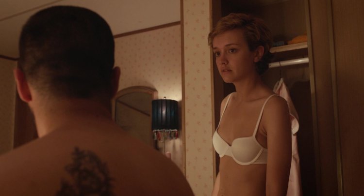 Оливия Кук hot