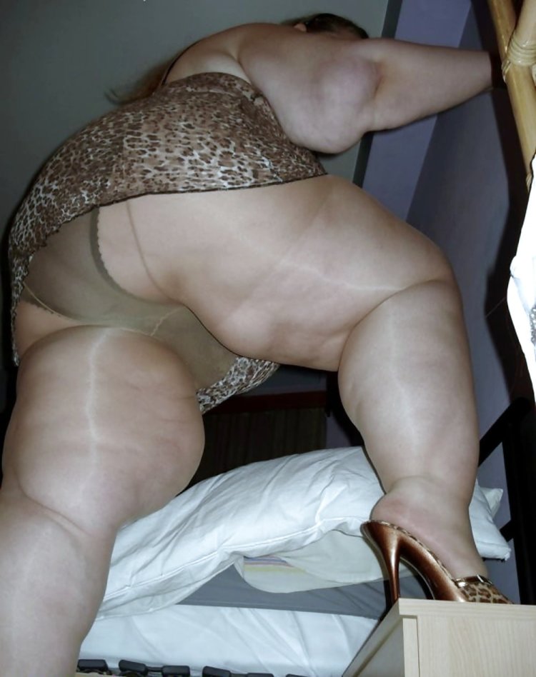 Толстушки в колготках и трусах