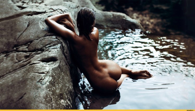 Обнаженная девушка эротика