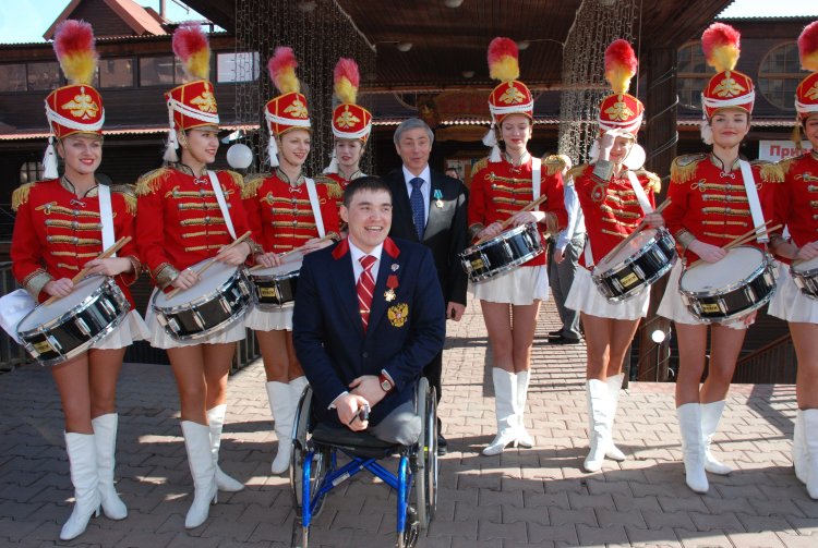 Ансамбль барабанщиц "мажоретки"