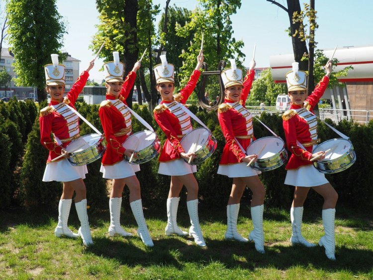 Женщины барабанщицы