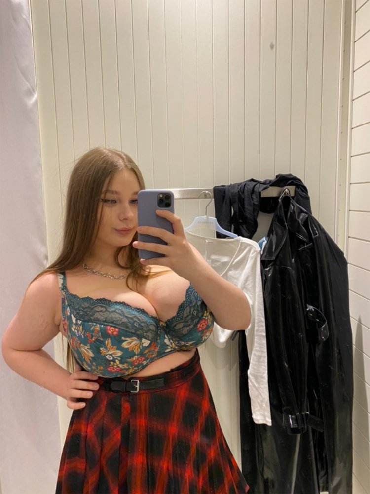 Анастасия Ложкина большие сиськи