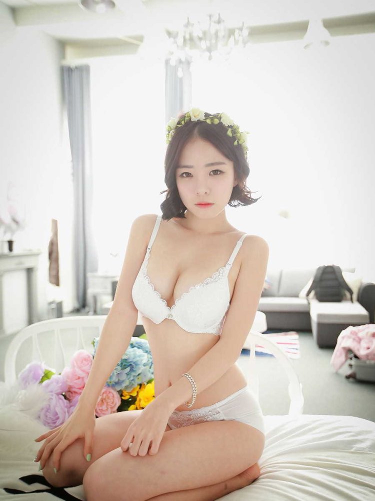 Девушки в Нижнем белье 2019 Южная Корея