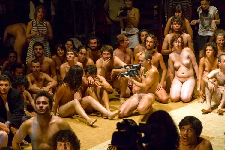 Male nude Theatre голый театр Бродвей