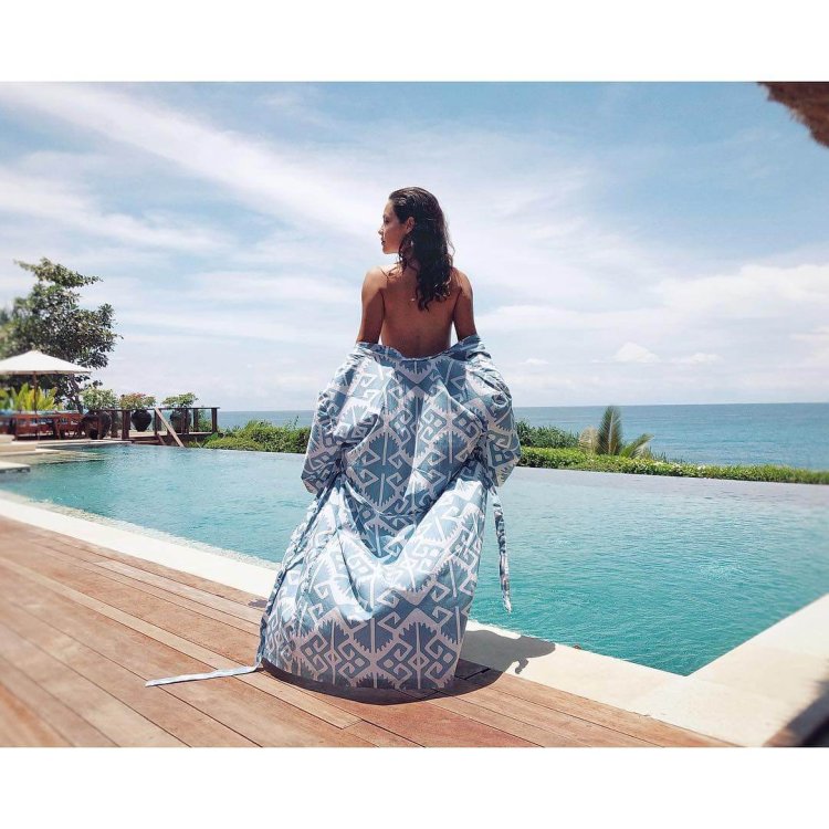 Наталия Рейес 18 +