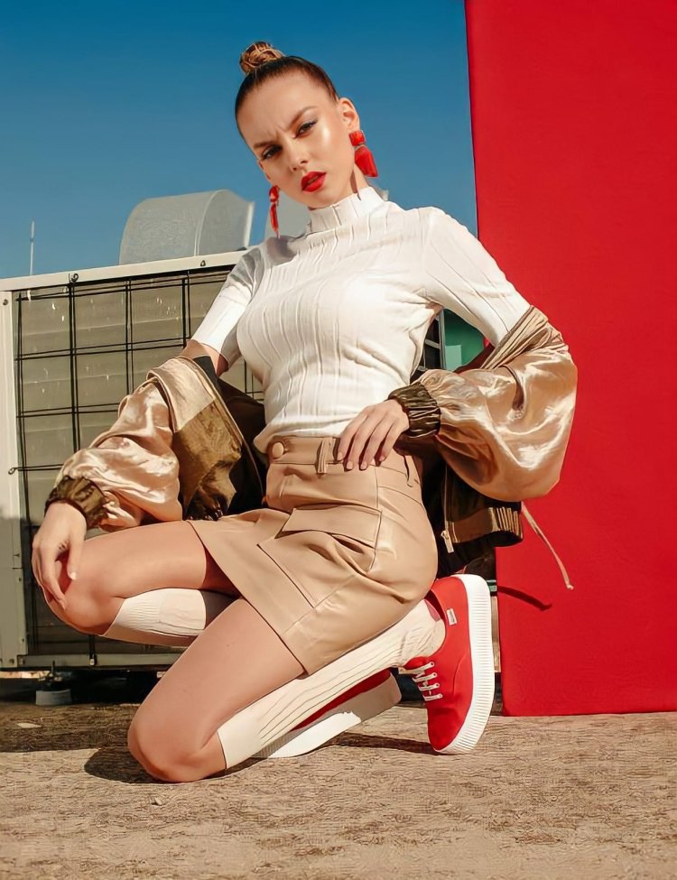 Эстер Саторова