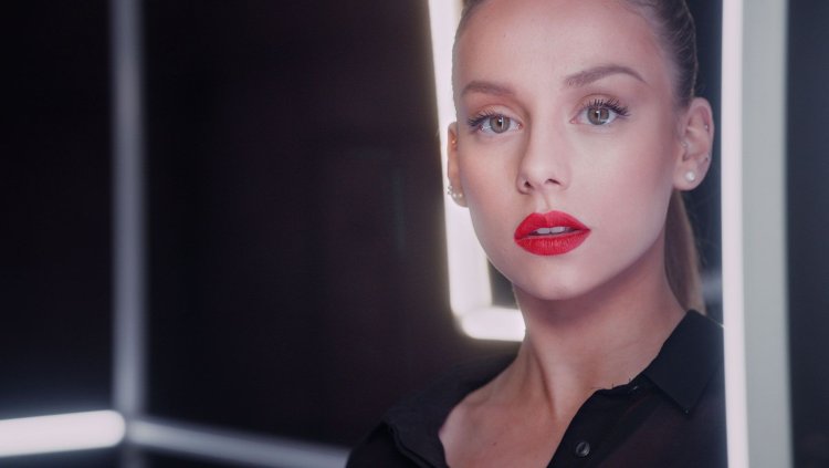 Лали Эспосито блондинка