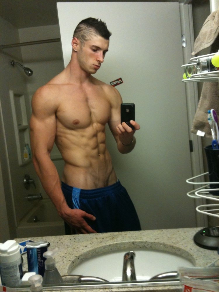 Мужские селфи горячие