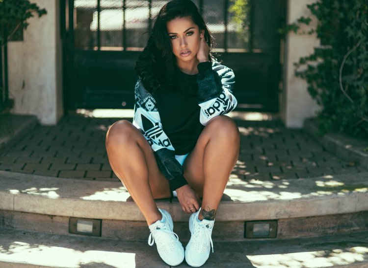 Стройные изящные ноги