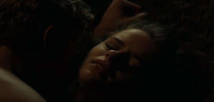 Джоуи Кинг грудь