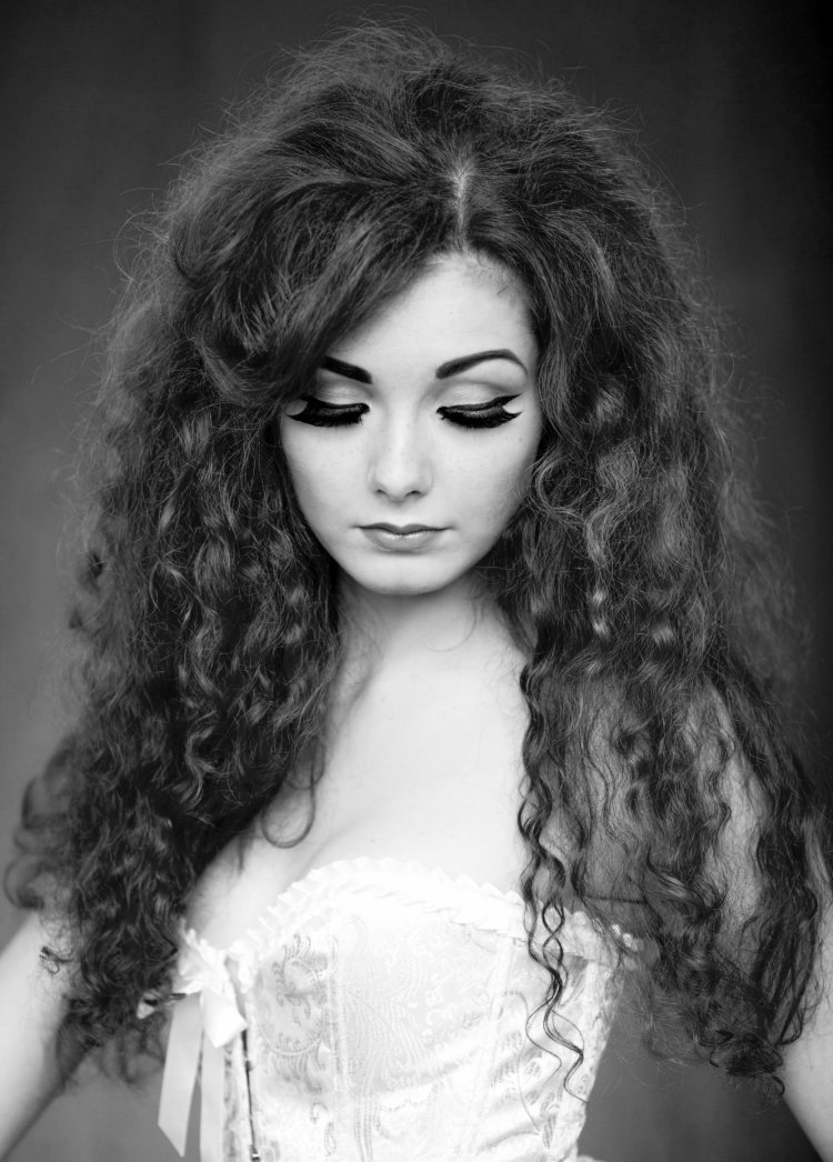 Любомирова Виктория ню