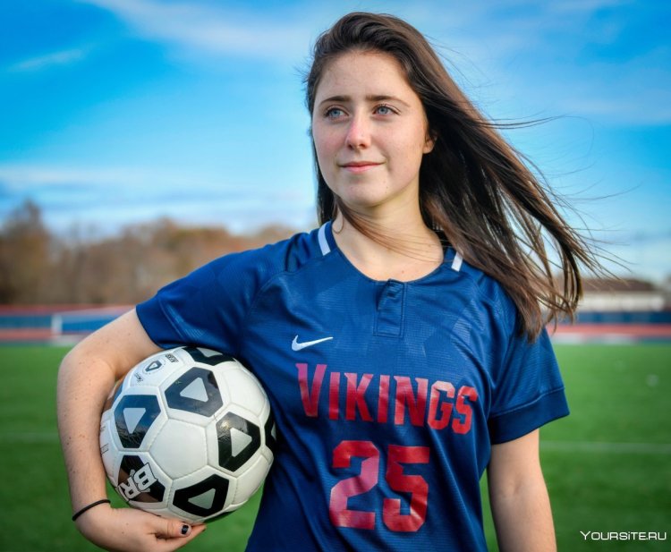 Надя карпова футболистка