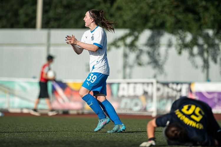 Женский футбольный клуб динамо москва