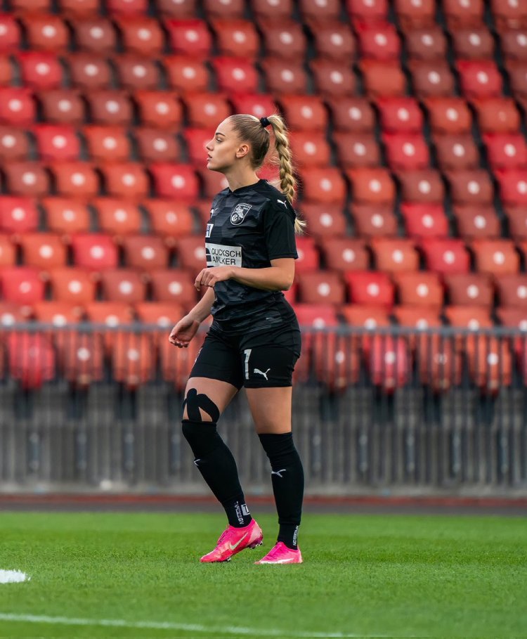 Девушка Серхио региона