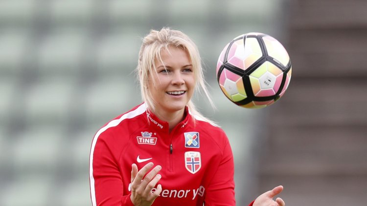 Хегерберг футболистка