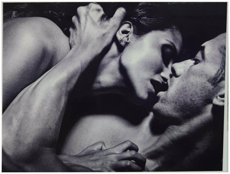 Страстные поцелуи