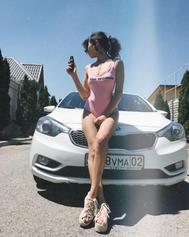 Жанар Дугалова фигура