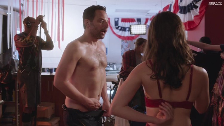 Голенькая в квартире частное