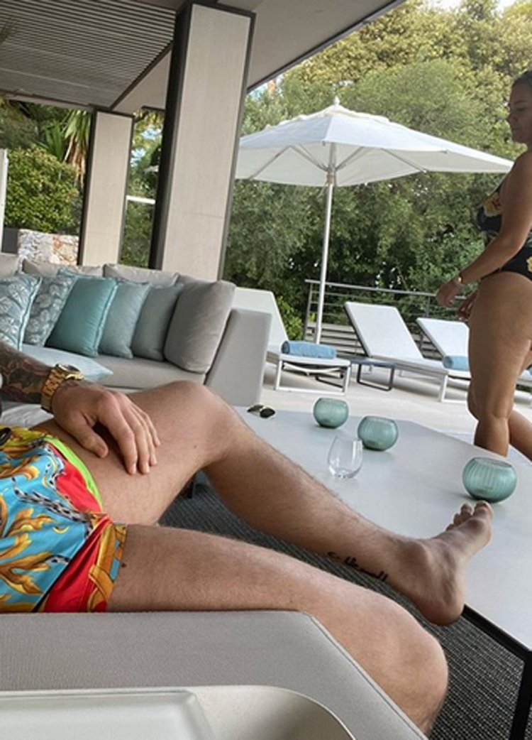 Ди Девлин девушка МАКГРЕГОРА