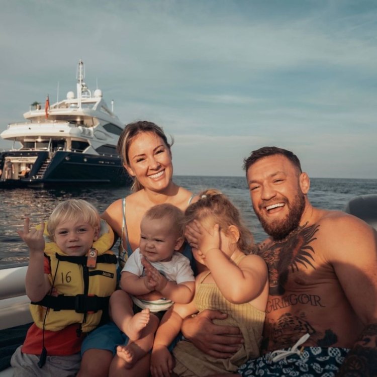 Дин Девлин жена