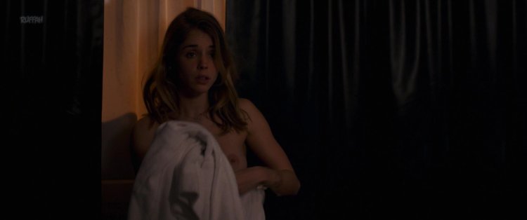 Алис Исааз в бикини