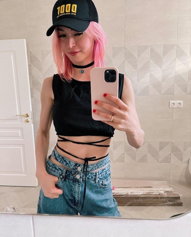 Лика жена бумыча