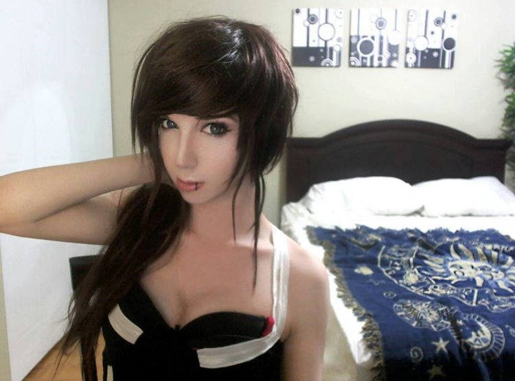 Рикка Такарада горничная