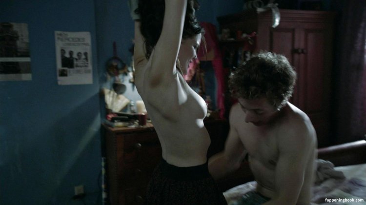 Emma kenney бесстыжие голая