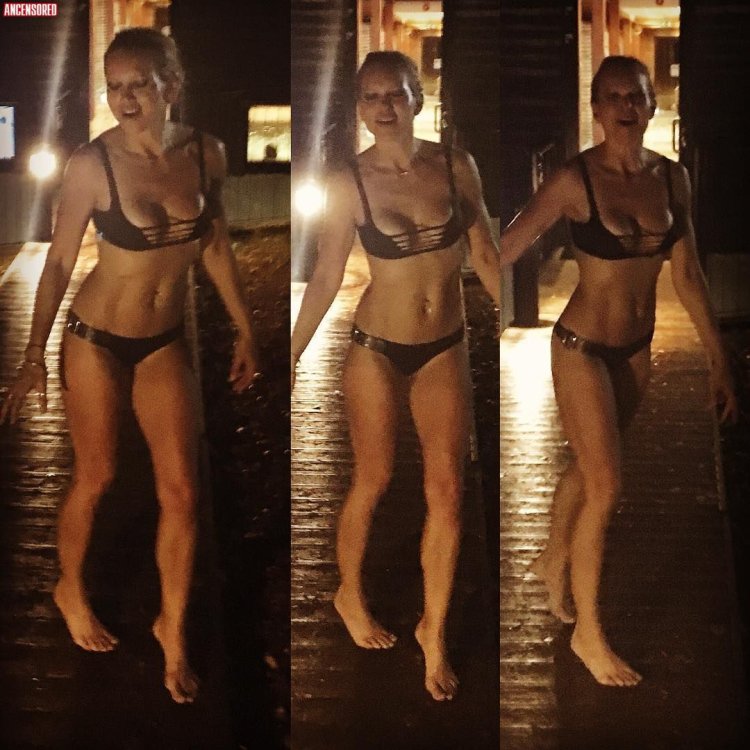 Голая эстонка и эстонец