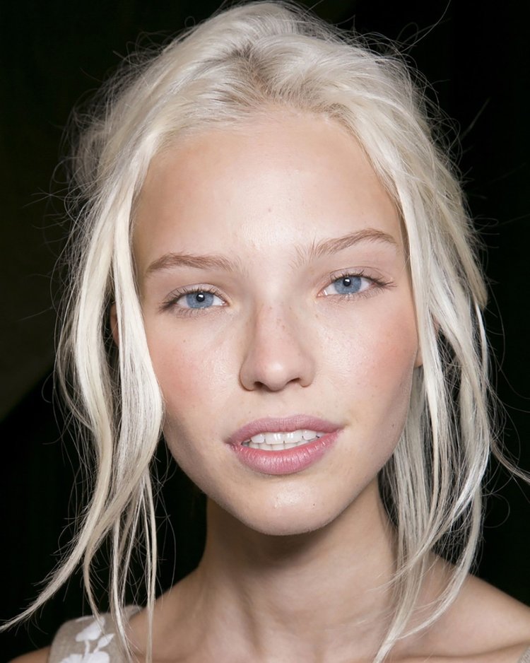 Anna Buhler модель