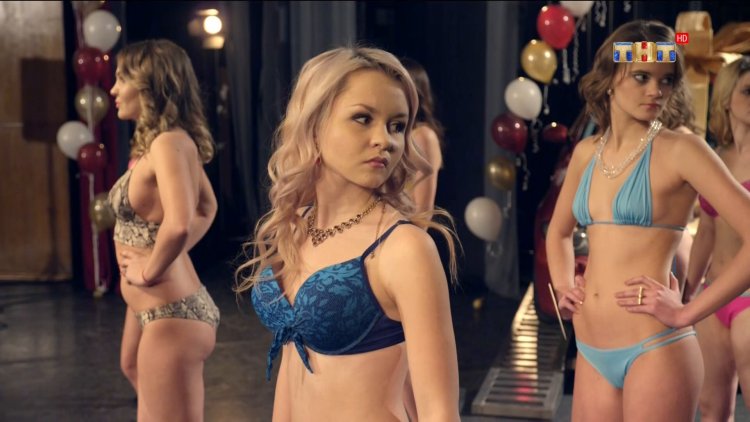 Зоя Бербер в купальнике в реальных пацанах