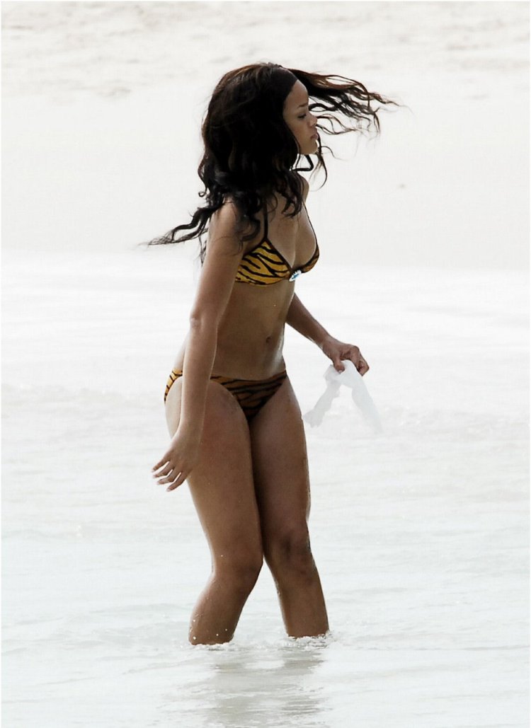 Рианна сливы