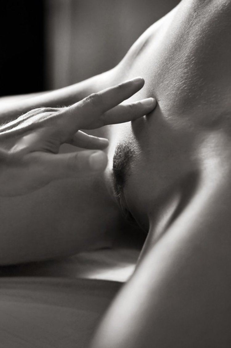 Женский лобок крупным планом