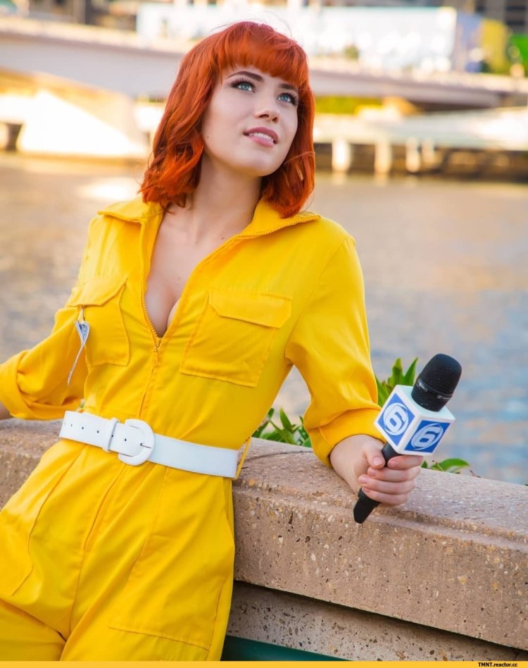 Lada Lyumos April o Neil