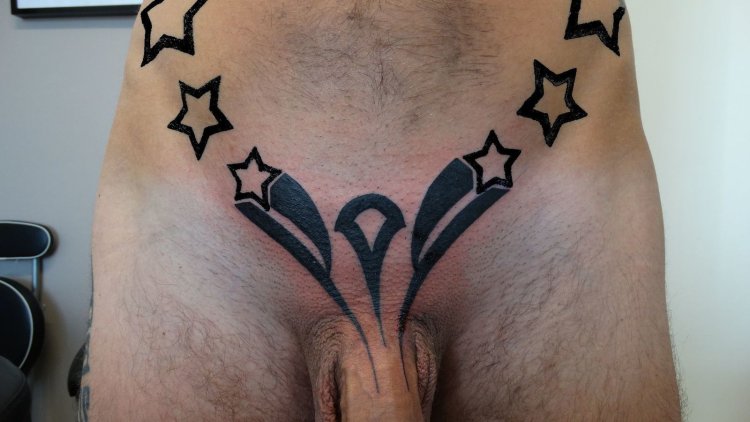 Мужские тату на лобковой части