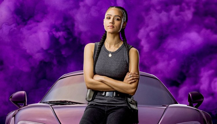 Натали Эммануэль (Nathalie Emmanuel)