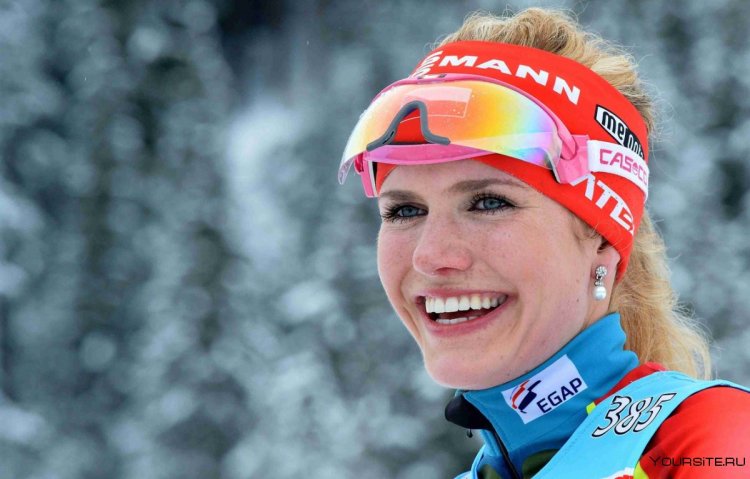 Норвежская биатлонистка Тирил Экхофф