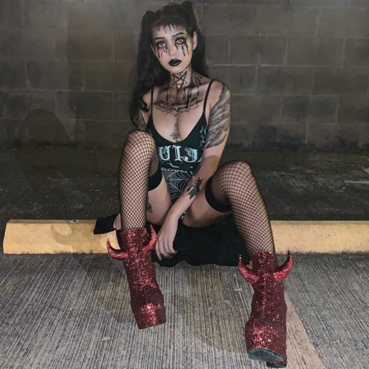 Тиктокерша Белла Поарч