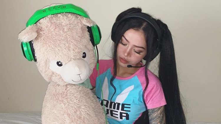 Bella Poarch Татуировки