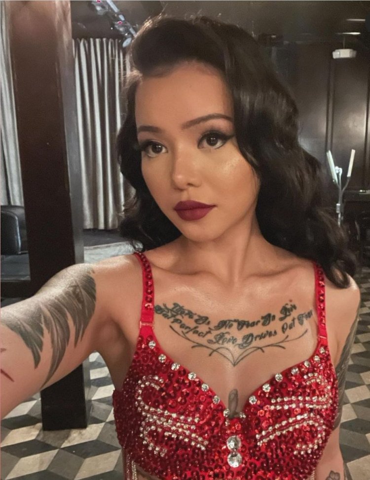 Bella Porch горячие фото