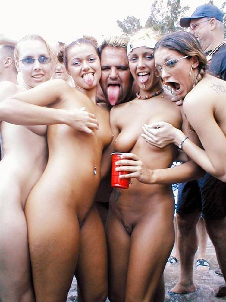 Много голых зрелых баб