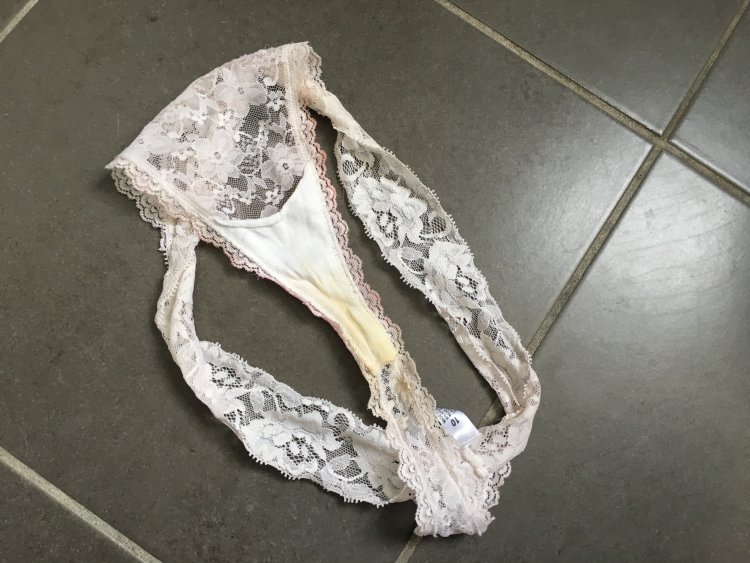 Использованные женские трусы