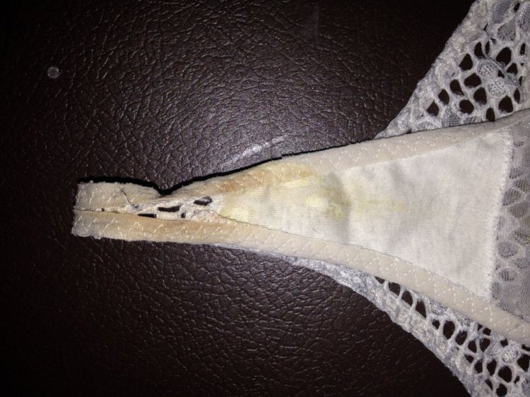 Ношеные женские трусики